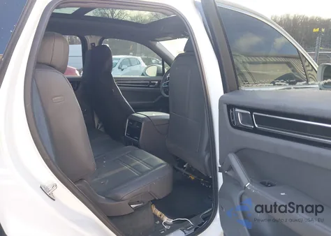 2019 Porsche Cayenne z USA, uszkodzony, nr VIN WP1AA2AY9KDA06679